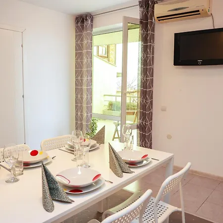 дача شقة فارنا